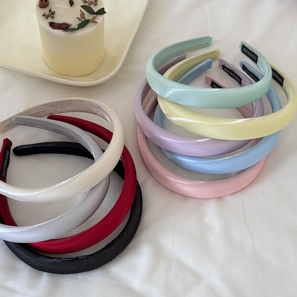 

Мерсеризованная атласная тканевая повязка на голову с высоким черепом, женская повседневная одежда, элитная карточка для волос в гонконгском стиле, ниша для мытья лица, белый цвет