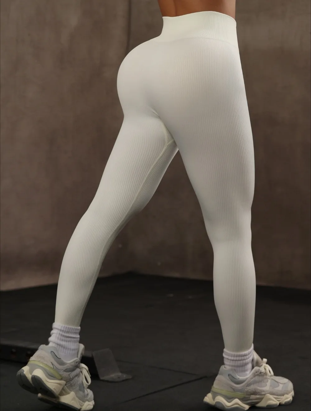 STOUREG Pantaloni da yoga da donna filettati in tinta unita senza cuciture, pantaloni attillati casual a vita alta, pantaloni da corsa e fitness all'aperto