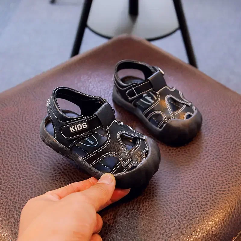 Kids Walking Shoes Soft Sole Non-slip 2026 Summer Boys Beach Shoes Hollow-out Aiti-kicked Kids Casual Beach Shoes for Vacation