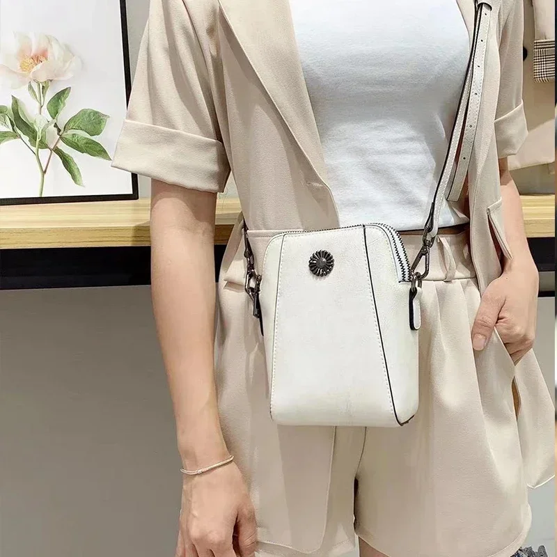 

Women's Cow Leather Classic Crossbody Bags Ladies Luxury Designer Portable Underarm Bag Female Retro Casual Commuting Phone Bag