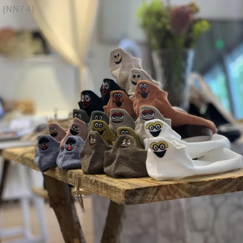 【لا】جوارب كاحل مضحكة كاجوال للنساء - تصميم عصري مبتكر مع تعبيرات مطرزة لطيفة #5