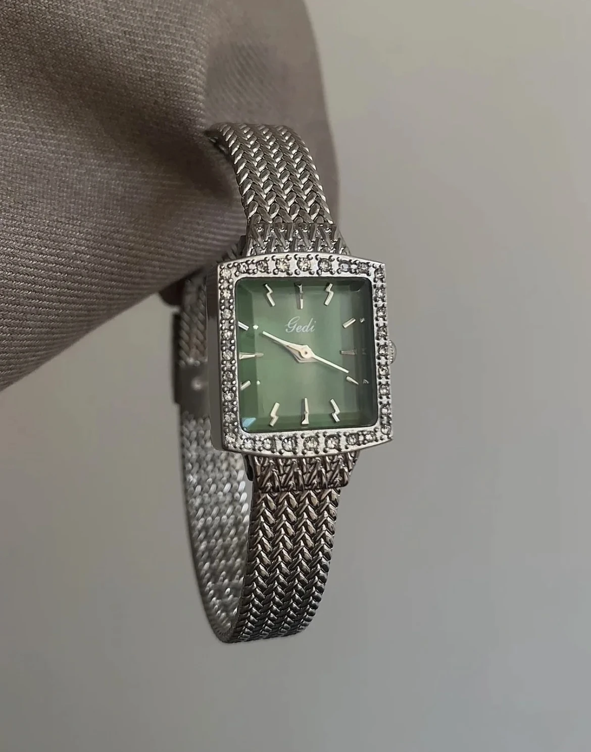 

Women'S Trendy Square Watch, Retro Green, Versatile Silver Wheat Ear Watch, Sophisticated And Simple, A Perfect Gift For Women.