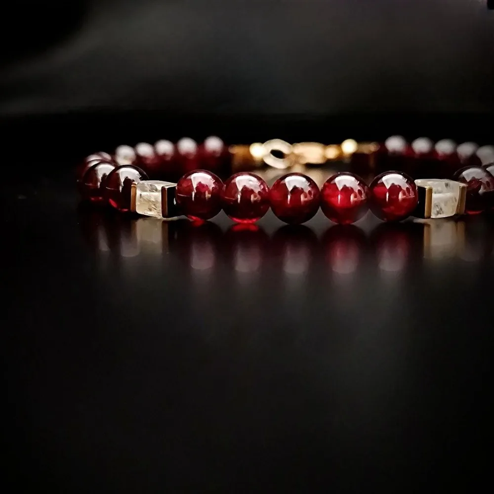 Elegant Garnet and Citrine Beaded Menopause Bracelet, Handmade Natural Stone Skin-Friendly Jewelry, Suitable for Wrists of Different Sizes
