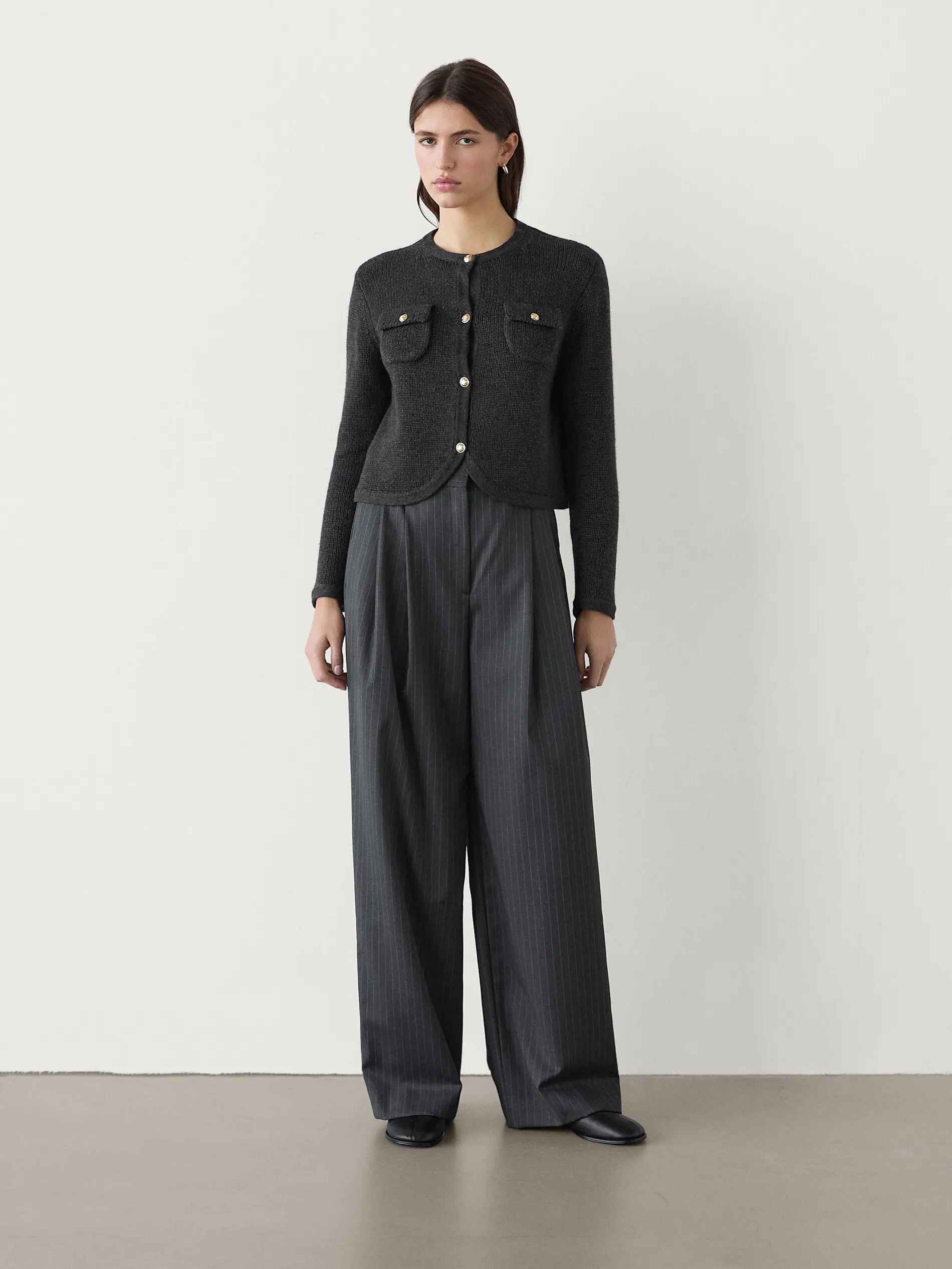 Ethéré MD 2025 massidutti automne nouveau style de femmes décontracté petit parfum collège style col roulé court tricot