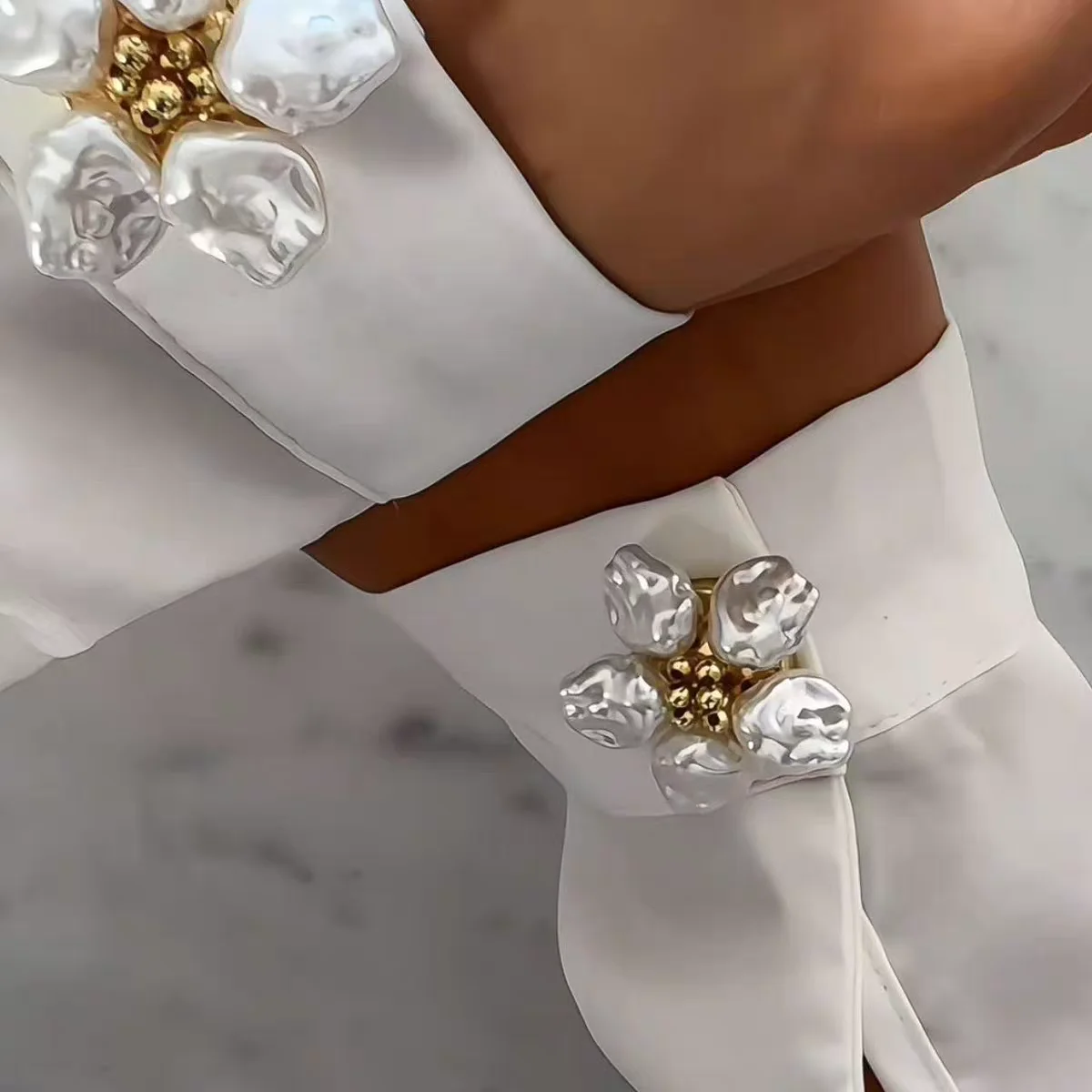 2 Pièces Cache-boutons Fleuris Tendance et Décoratifs pour Vêtements DIY, Décoration de Boutons de Chemise et de Manches