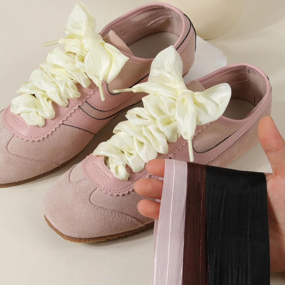 1 Pair 2.5cm Width ear Edge Chiffon Shoelaces Women De Training Shoes Strings Sneaker Sport Casual Leather White Shoes Laces
