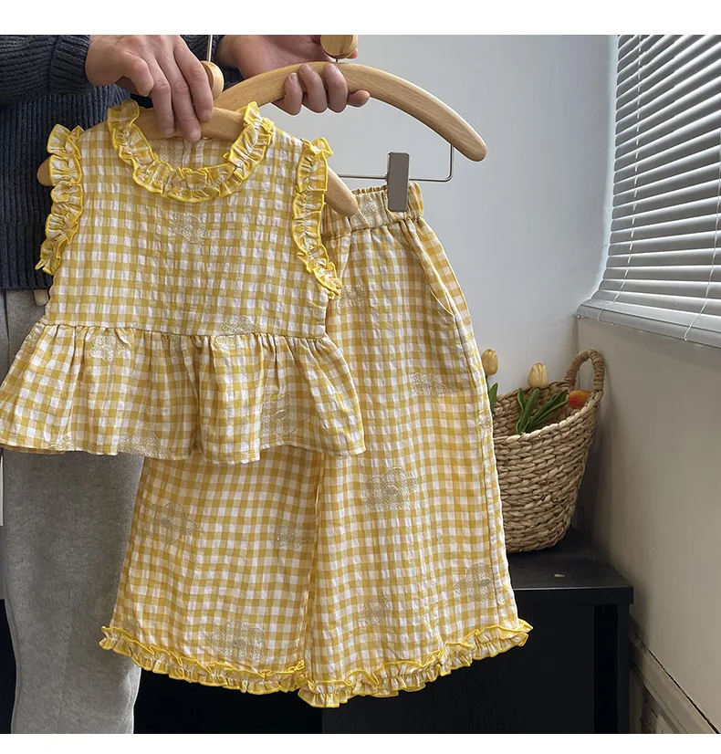 Childrens Sets Girls Lattice Summer New Korean Short Sleeved Holiday Style Baby Two Piece 2024 Round Collar Simple Sweet