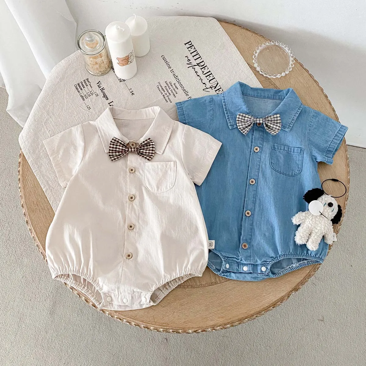 

Korean-style summer baby solid color lapel shirt jumpsuit, male baby handsome bow tie single-breasted jumpsuit, very suitable fo