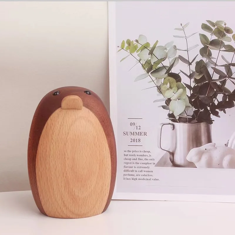 

Modern Minimalist Penguin Wooden Creative Living Study Desk Cute Decompression Desk Small Ornaments Car Mounted Home Decoration