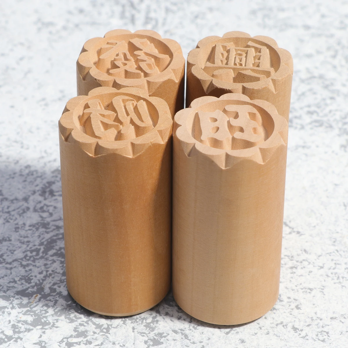 

4pcs Cake Stamp Wood Dessert Seal Cookie Traditional Chinese Baking Tool Mid-Autumn Festival Home Use Eco-Friendly