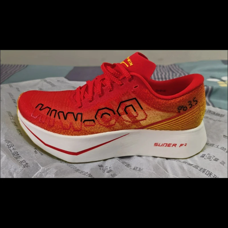 Professional Running Shoes For Men Women Red Sports Shoes Unisex Light Weight Jogging Shoe Thick Soled Gym Sneakers Couples