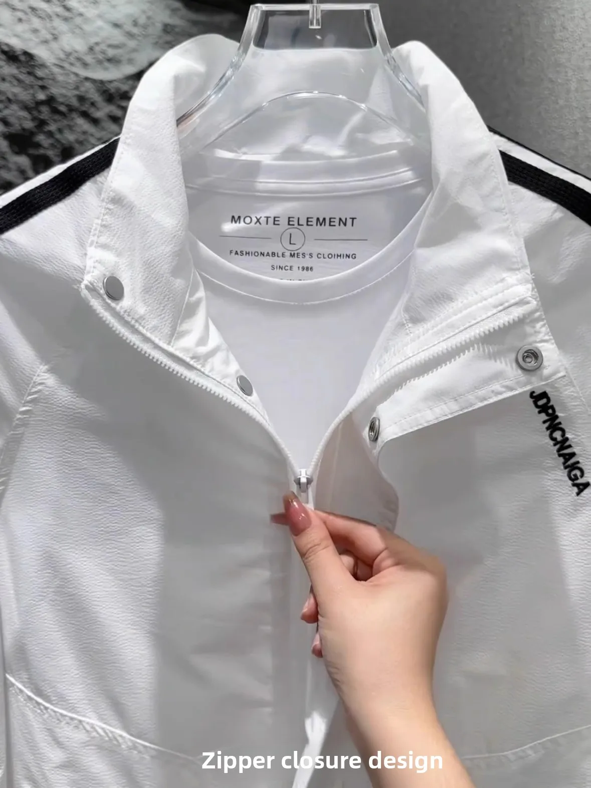 

Повседневная свободная мужская куртка с воротником-стойкой из полиэфирного волокна, ветрозащитная молодежная верхняя одежда, весна-осень, новинка, универсальная одежда...