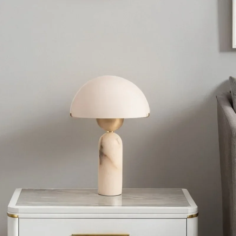 مصباح طاولة رخامي فاخر بإضاءة ما بعد الحداثة مصمم لغرفة المعيشة وغرفة النوم بجانب السرير وغرفة نموذجية وديكور بسيط إسكندنافي