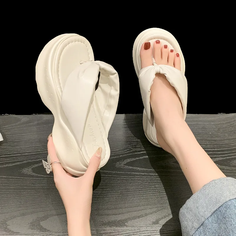 New Summer Cute Pink Women Slippers Thick Sole Shoes Casual Platform Beach Flip Flops Leisure Beach Solid Sandals Woman Shoes