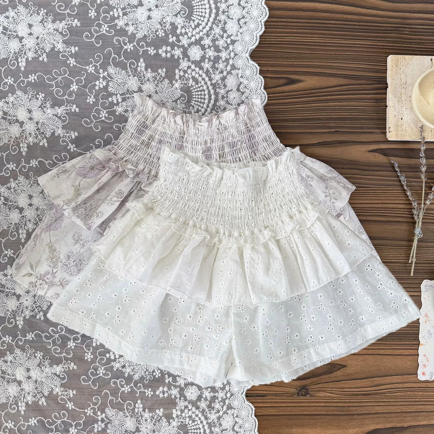 Children's Clothing Summer Ins Girls Cotton Ballet Wind embroidered Shorts Girls Baby Floral Panty Cake Lotus Leaf shorts Pant