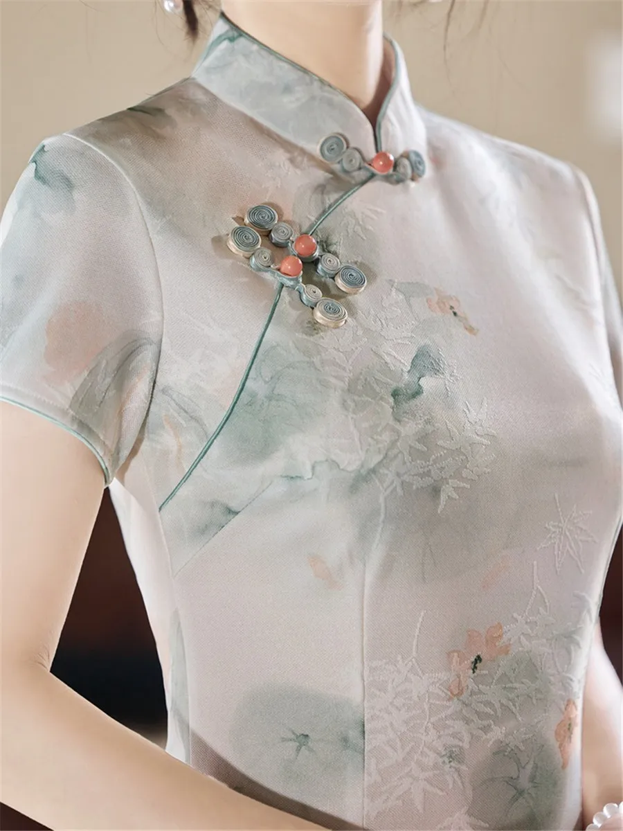 فستان صيفي أنيق بأكمام قصيرة من تشيباو الصيني النحيف للنساء طباعة وطنية تقليدية شيونغسام