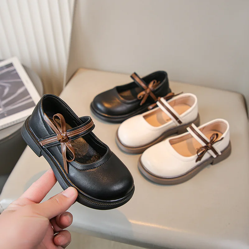 Prinsessenschoenen met zachte zolen voor meisjes Lente 2025, nieuwe stijl, eenvoudige en westerse stijl Zhongda campusprestatieschoenen voor kinderen