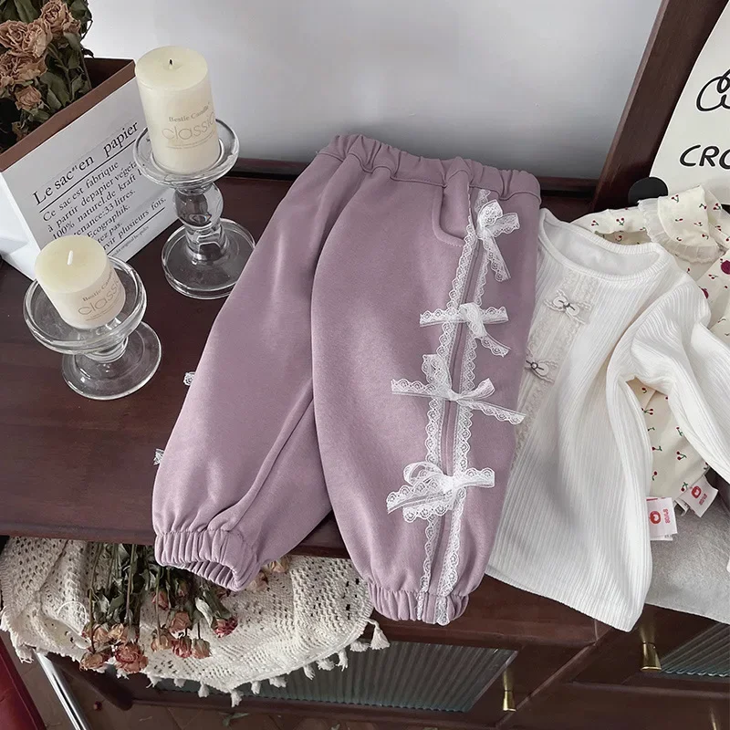 Sweet Baggy Sweatpants Girl Childrens Trousers 2024 Autumn New Products Bow Lace Pants Comfortable and Casual image 3
