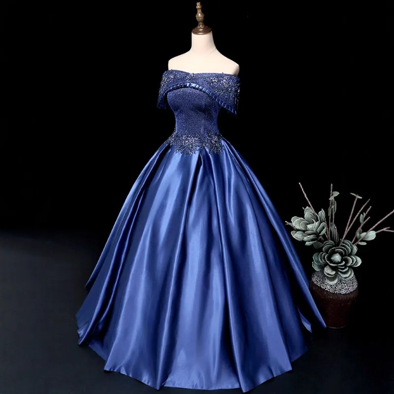 Abito monospalla da donna per l'estate 2026 Esame d'arte vocale Abito da performance solista Gonna lunga a sbuffo per spettacoli di riunioni annuali in raso