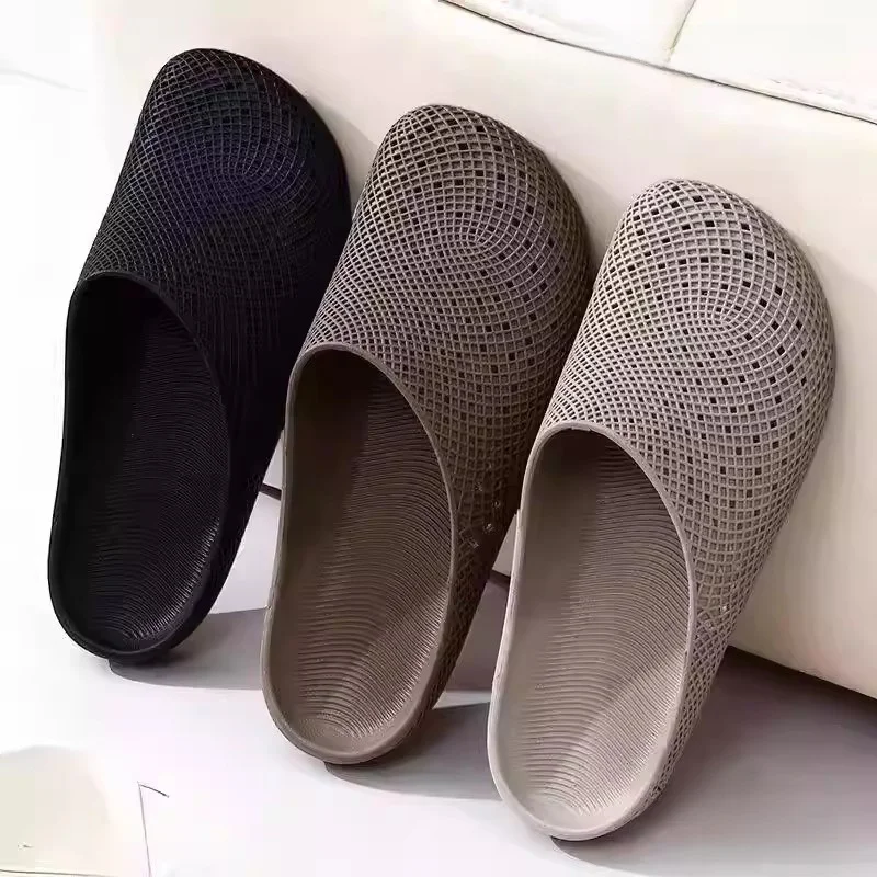 

Lightweight Casual Men's Sandals Breathable Kitchen Beachwear Slip-On Work Shoes Hollow out Design Comfortable All-Season Foo...
