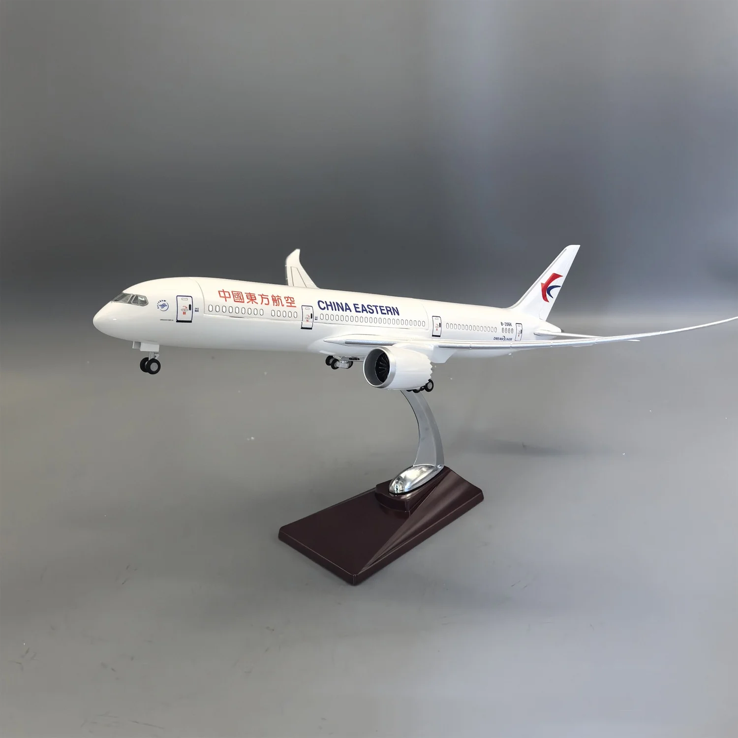 New 47cm China Eastern B787-9 Airplane Model Kit Cabin Door Openable for Adult Aviation Enthusiasts Gift or Home Decoration
