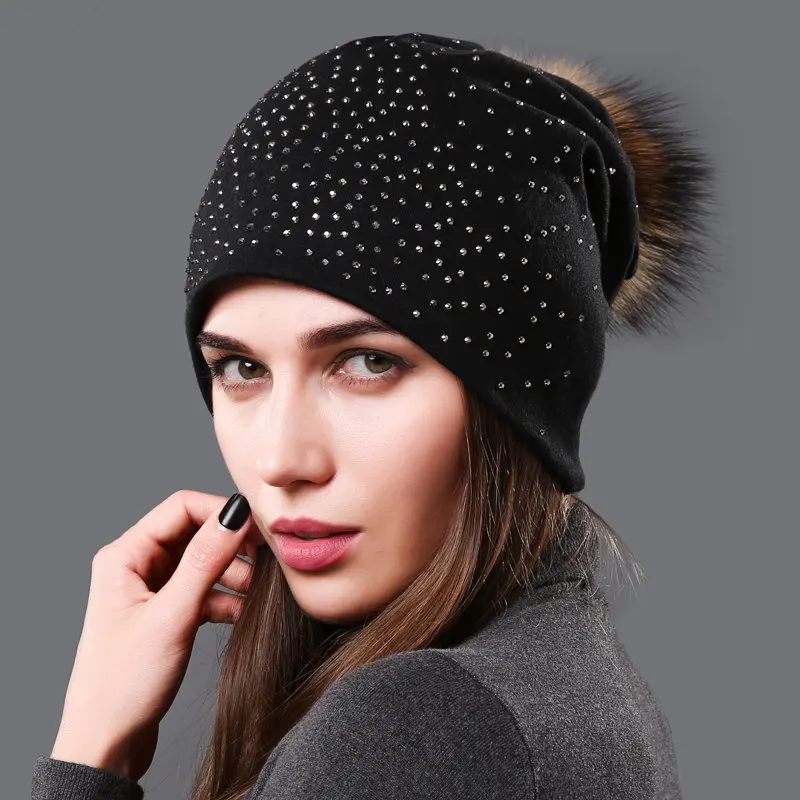 Women's Pompom Beanie Hats Autumn Winter Rhinestones Cotton Slouchy Beanies for Women Ladies Hat With Genuine Raccoon Fur Pompon