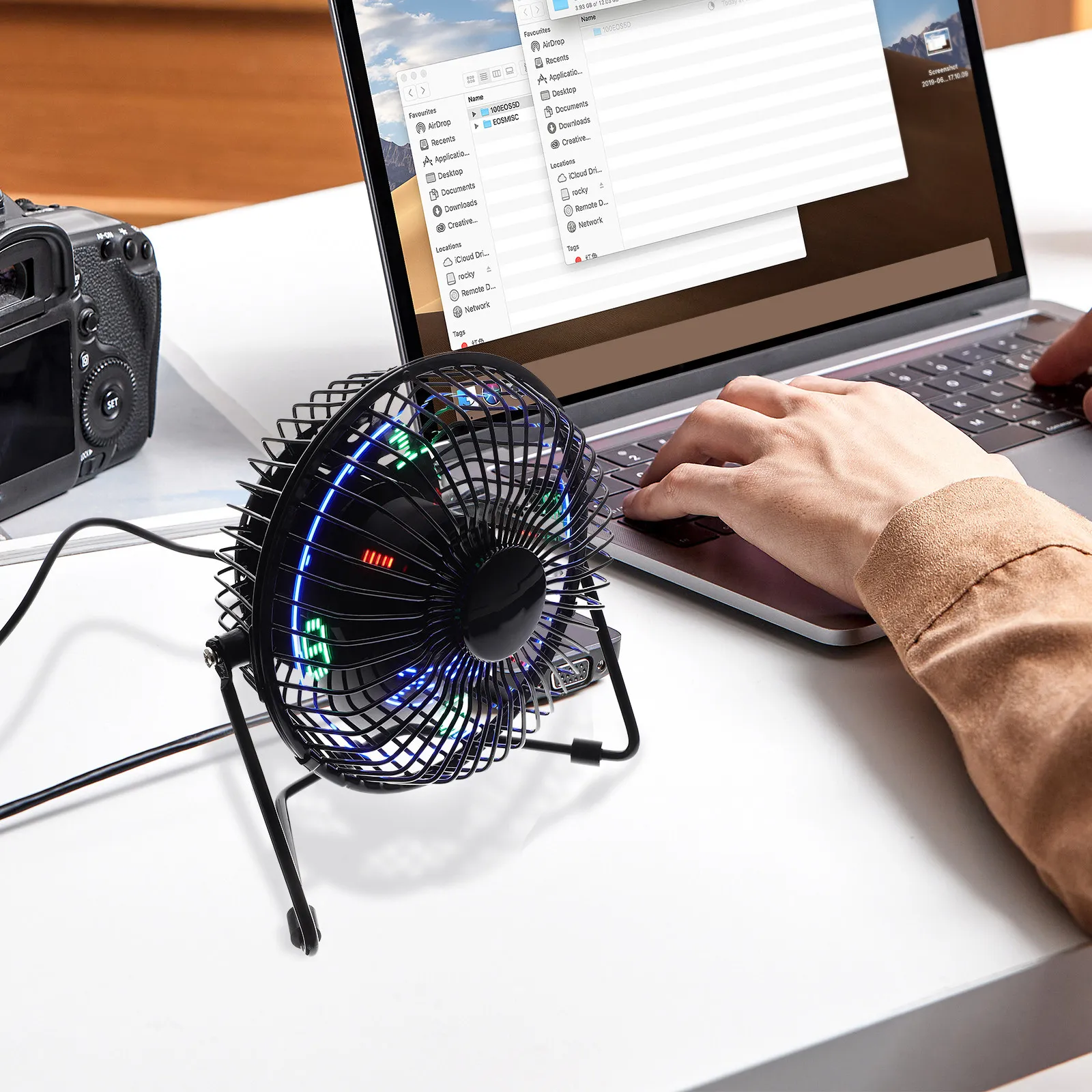 Mini Desktop USB Temperature Fan Metal 360 Degree Rotation Silent Brushless Motor Portable Cooling Fan for Home Office Travel