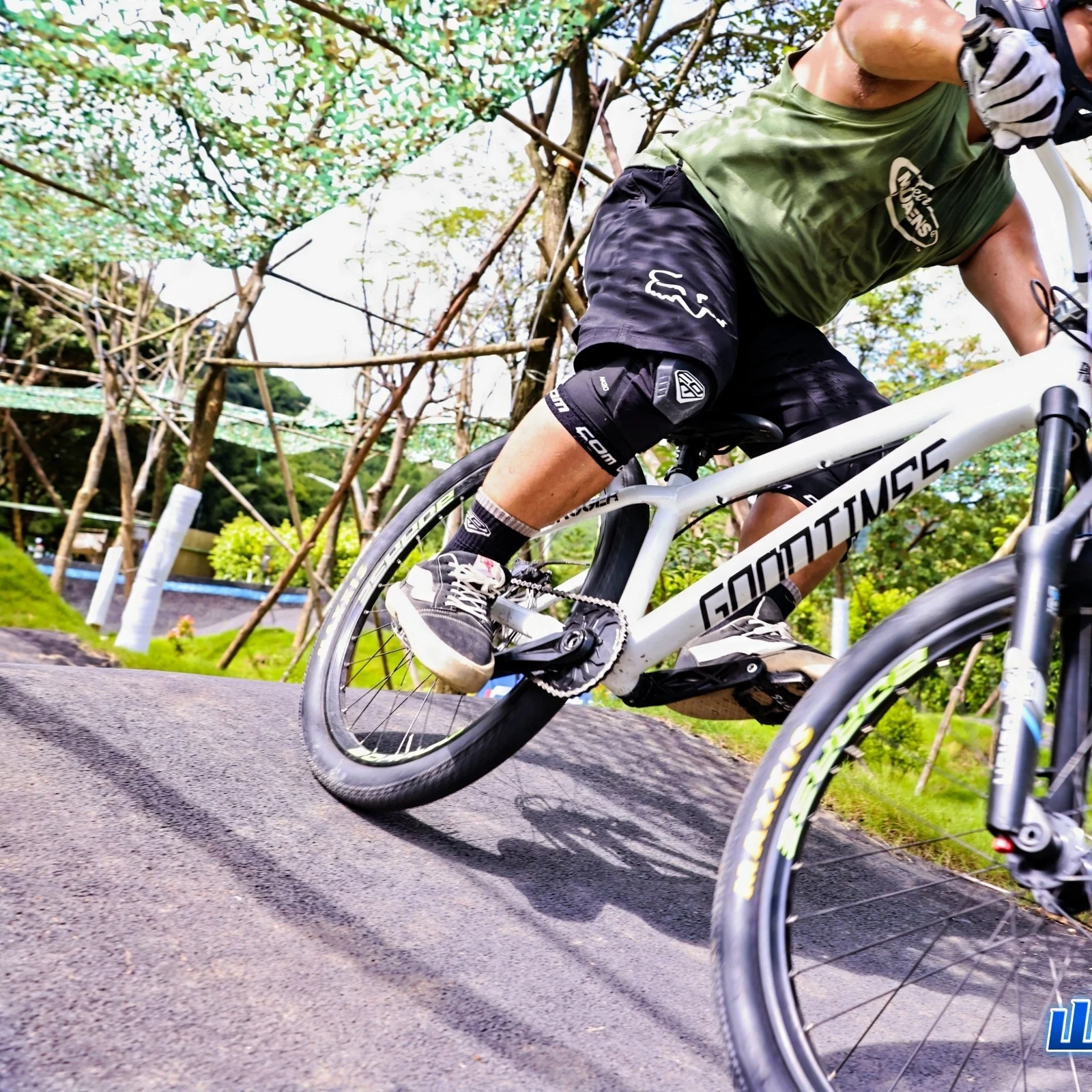 Thumbnail 2 - #32 Trending Bicycle Chainrings Right Now