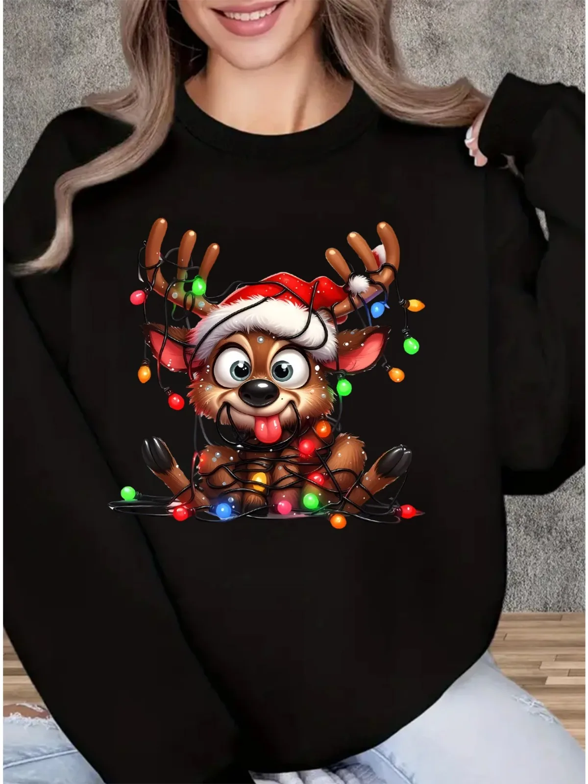 Women's Fashionable Christmas Lights Reindeer Print Round Neck Hoodie Casual Pullover Comfortable Holiday Gift Long Sleeved Top