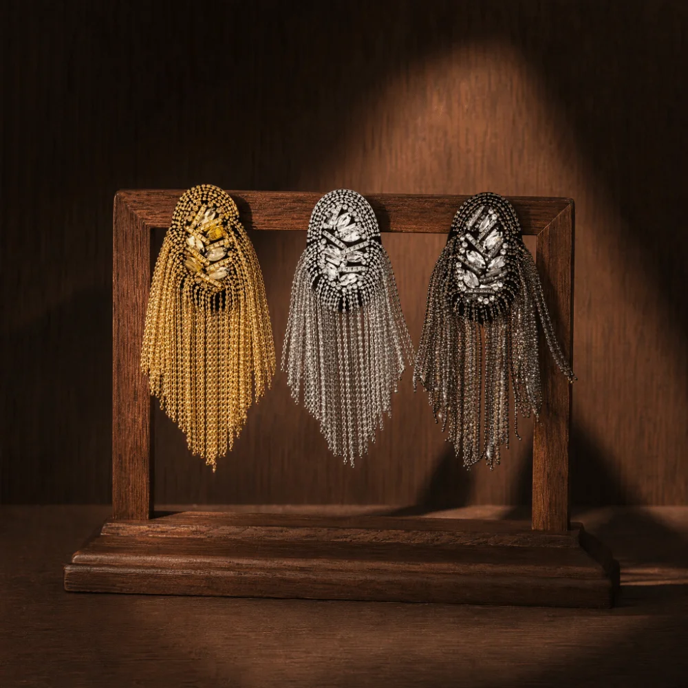 Retro Handmade Shoulder Epaulettes Vintage Fringe Design Tassel Shoulder Board Lightweight Long Chain Rhinestone Epaulet Unisex