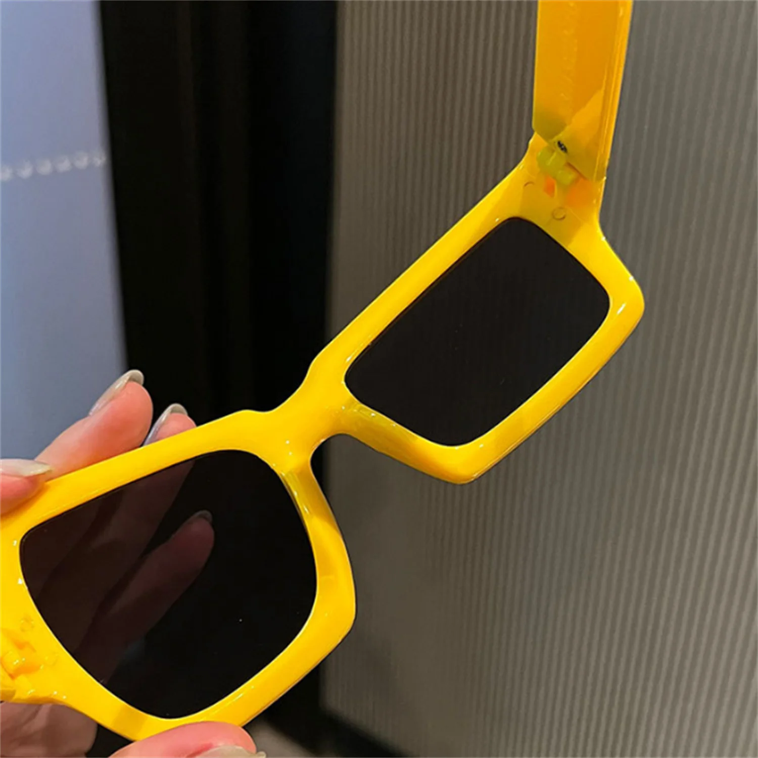 Fashion Hip Hop Funny Sun Glasses With Raised Eyebrows On One Side Irregular Personality Sunglasses UV400 Sunglass For Men Women image 6