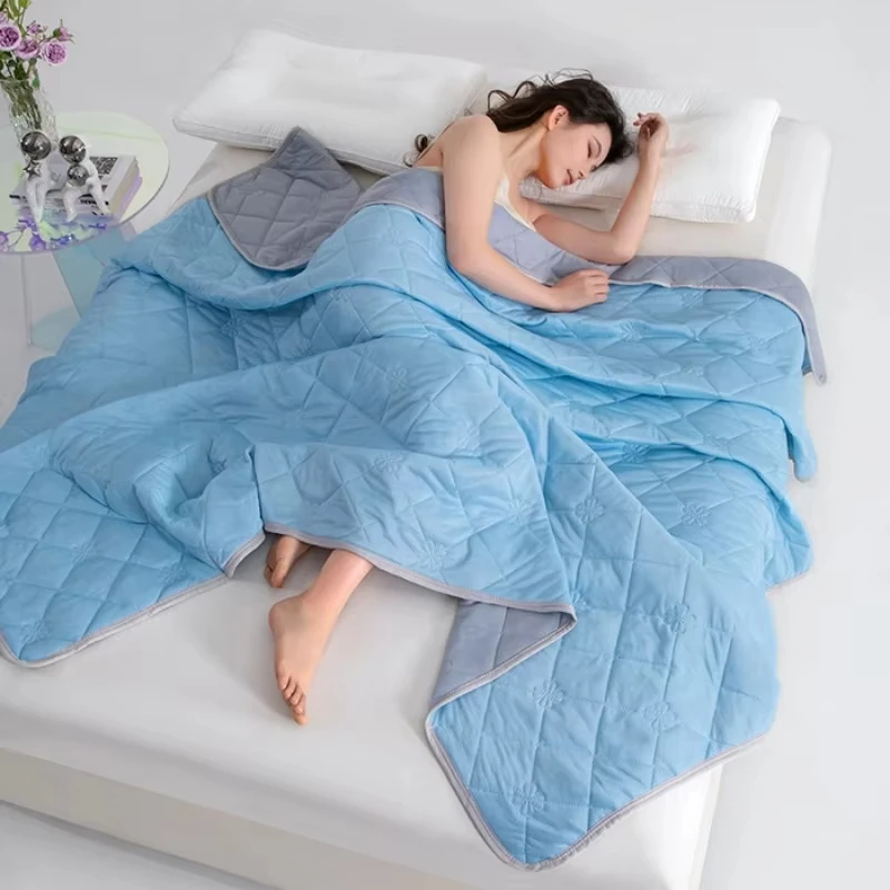 Cooling Silk Summer Quilt – Machine Washable Air Conditioning Blanket for Single & Double Beds, Ultra-Cool Comfort