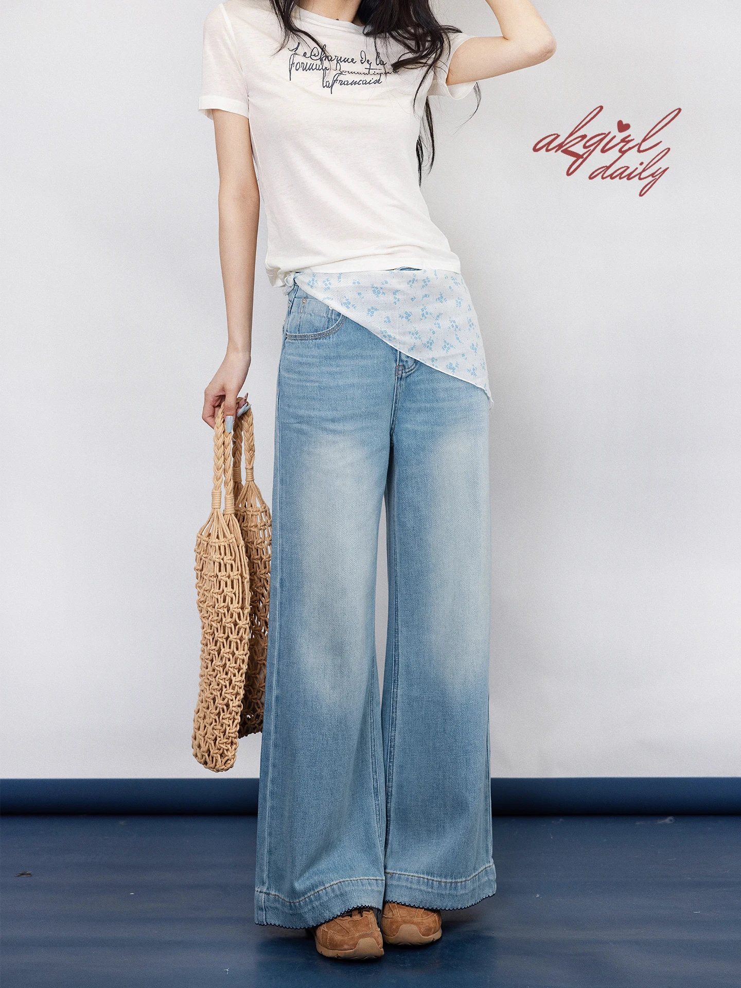 

Slimming High Waist Straight Leg Light Blue Denim Jeans Women's Spring New Style Retro AK11STUDIO2026 Cotton Stretch Jeans