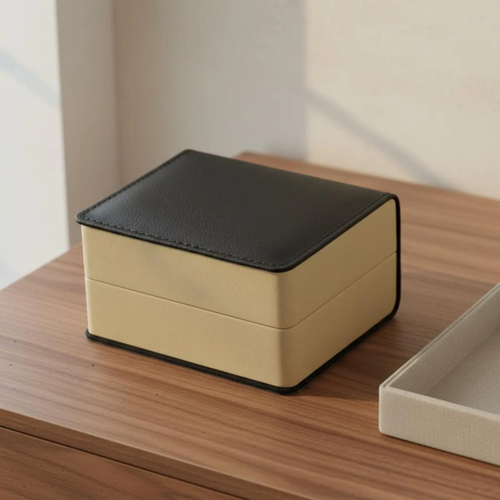 PU Leather Watch Box Pillow Insert Hinged Lid Watch Case Scratch Protection Easy to Clean for Retail Packaging
