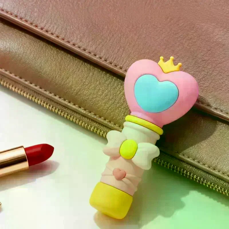 1Pcs 5ml Heart Shaped Magic Wand Atomizer Portable Spray Bottle Mini Makeup Water Spray Travel Essential Cute Sub-bottling