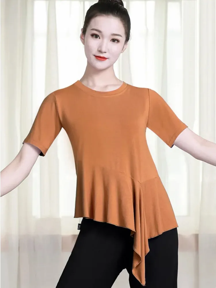 Jednokolorowy asymetryczny top do tańca z falbanką dla kobiet – elegancki kostium sceniczny do występów klasycznych
