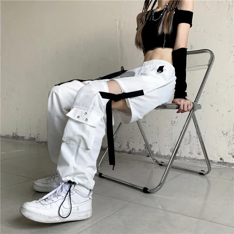 

White Industrial Style Trousers can be Detached into Shorts, Corseted Wide-leg Trousers