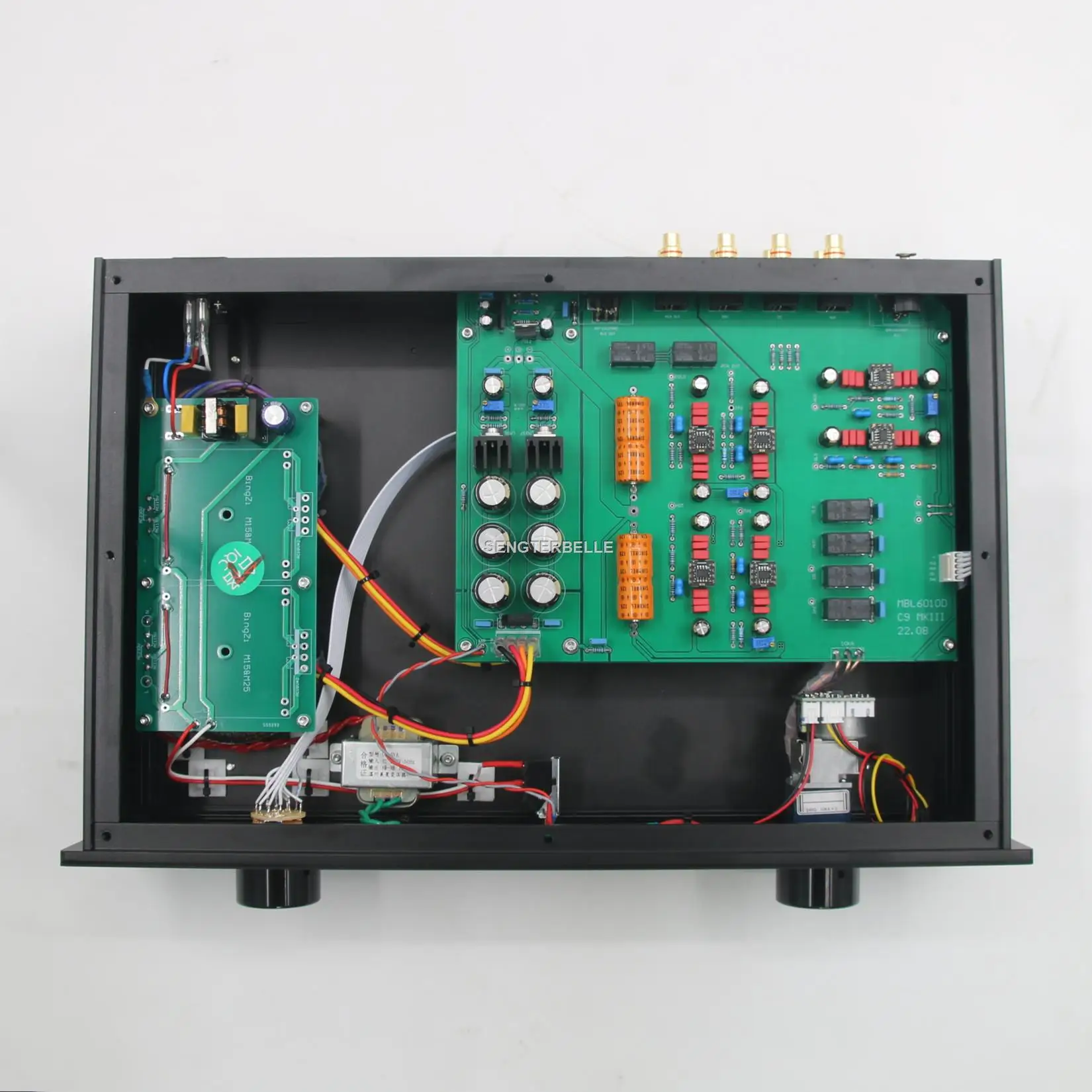 مضخم صوت متوازن للتحكم في مستوى الصوت عن بعد من HiFi MBL6010D Preamp