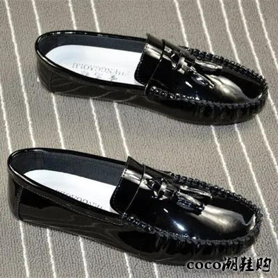 

Hong Kong 2025 Spring Summer New Patent Leather Bean oes Casual Men's Slip-On Driving oes Briti Lazy Sle round Toe