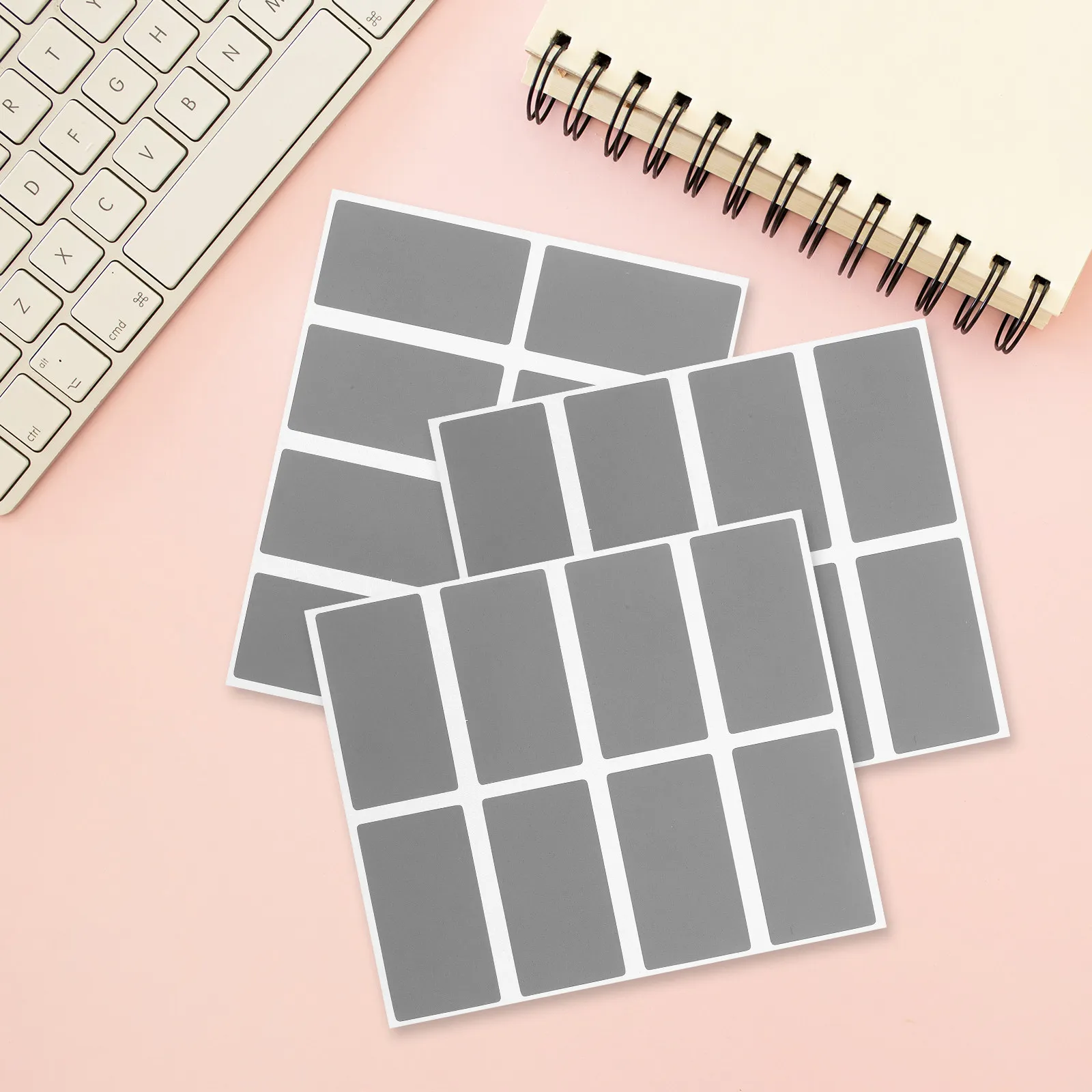 

200Pcs Scratch Off Sticker Labels Peel and Stick DIY Fun Reveal Game Cards for Parties Weddings Scrapbooking DIY Prizes Rewards