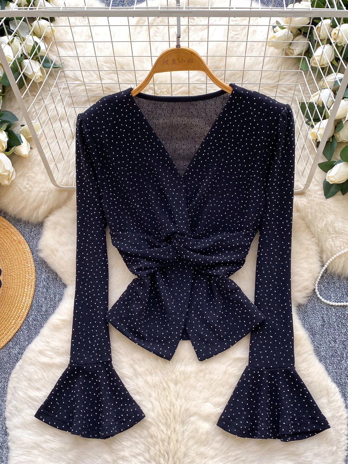Shiny V-neck Knot Waist Bell Sleeve Shirt Women's Autumn Winter Top French Style Pure Color Slim Fit Long Sleeve T-shirt