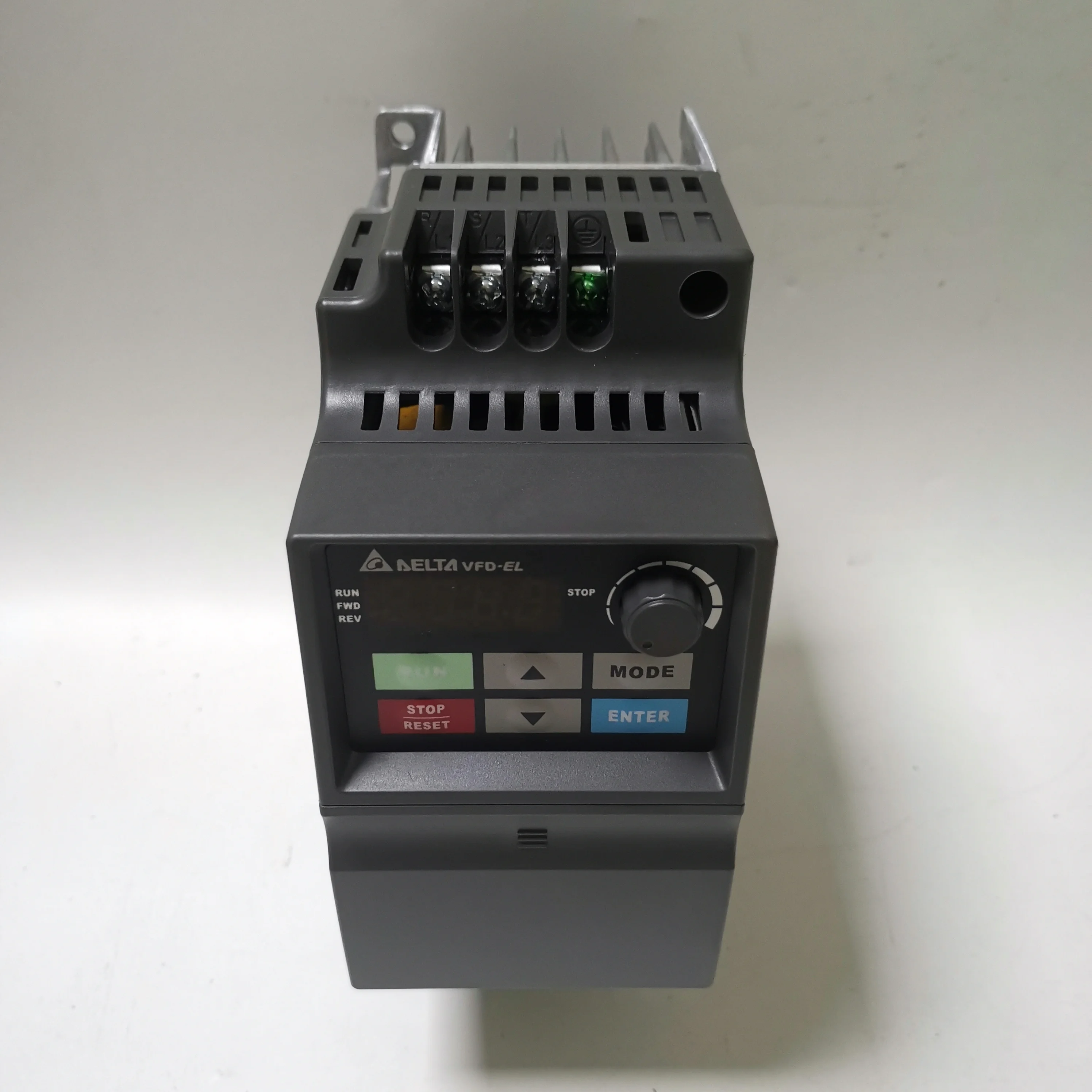 VFD-EL Series 3PH 460V 0.75KW Original Delta Sensorless Vector Control  Compact Drive Inverter VFD007EL43A 0.5HP AC Motor Drive