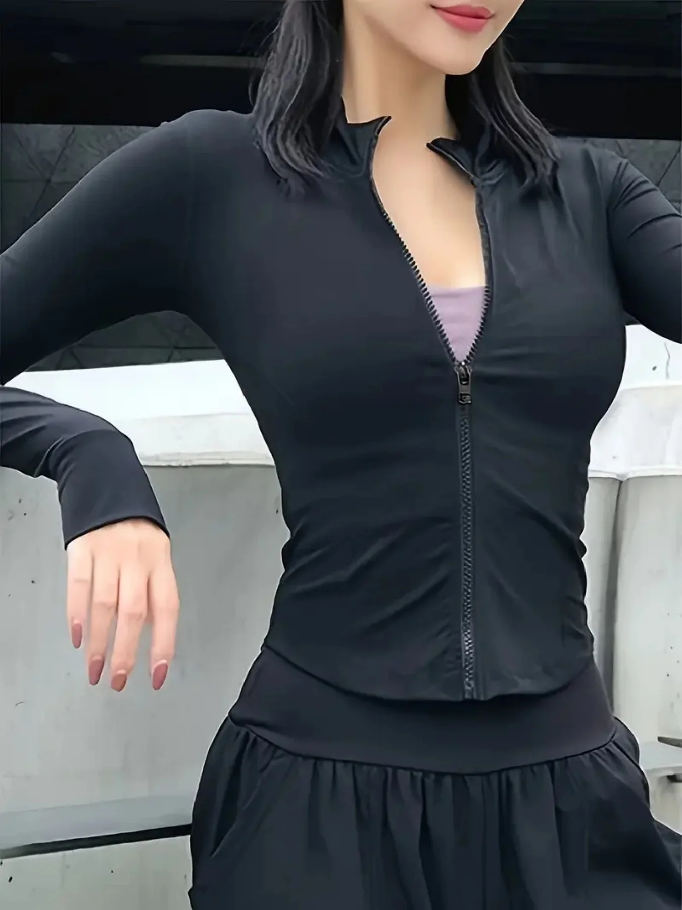 

Женская черная облегающая спортивная куртка для тренировок, новый кардиган с воротником-стойкой и длинными рукавами, повседневная куртка, универсальный утягивающий топ в американском стиле, модная куртка для бега, фитнеса и велоспорта на открытом воздухе,