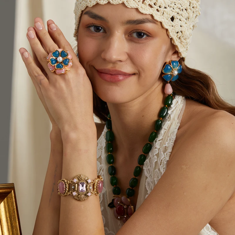 Antique Jewelry Oval Princess Pink Opal Love Charm Bracelet for Women Cat Eye Palace Vintage Square Crystal Bangle New Arrival