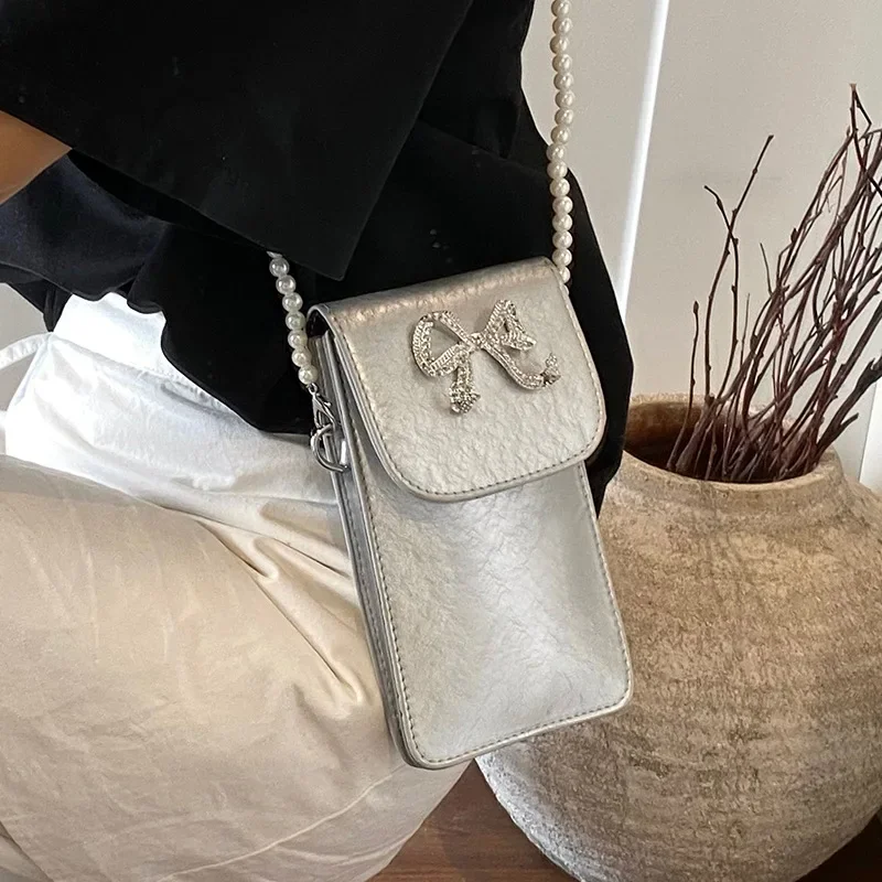 

2025 New Release! Full Rhinestone Bow Phone Bag - Women's Niche Beaded Commuter Messenger