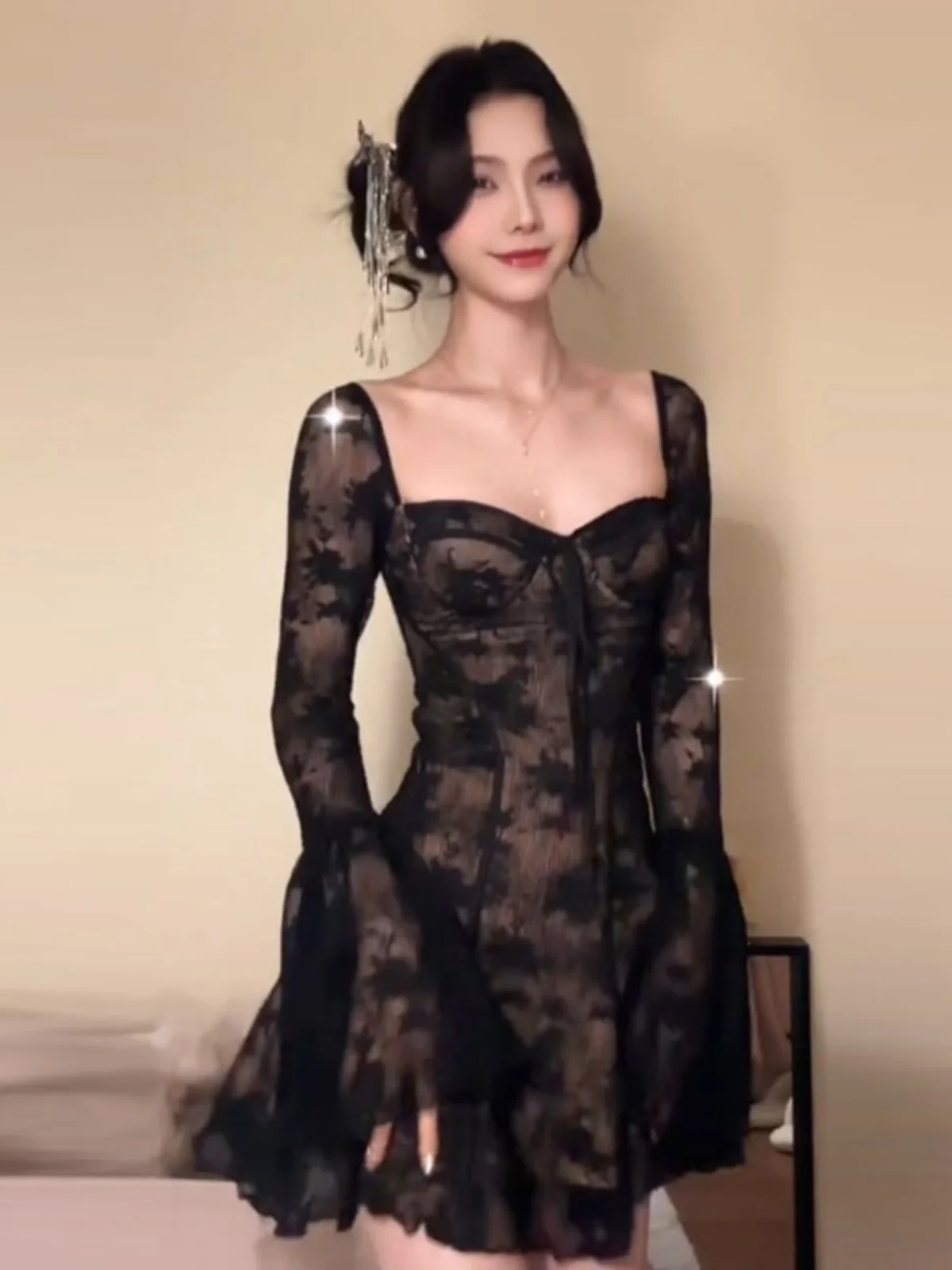 

Сексуальное кружевное платье с глубоким вырезом и квадратным воротником в стиле Vestment для женщин: модная новинка весны для города, свиданий, вечеринок, туров и повседневной носки