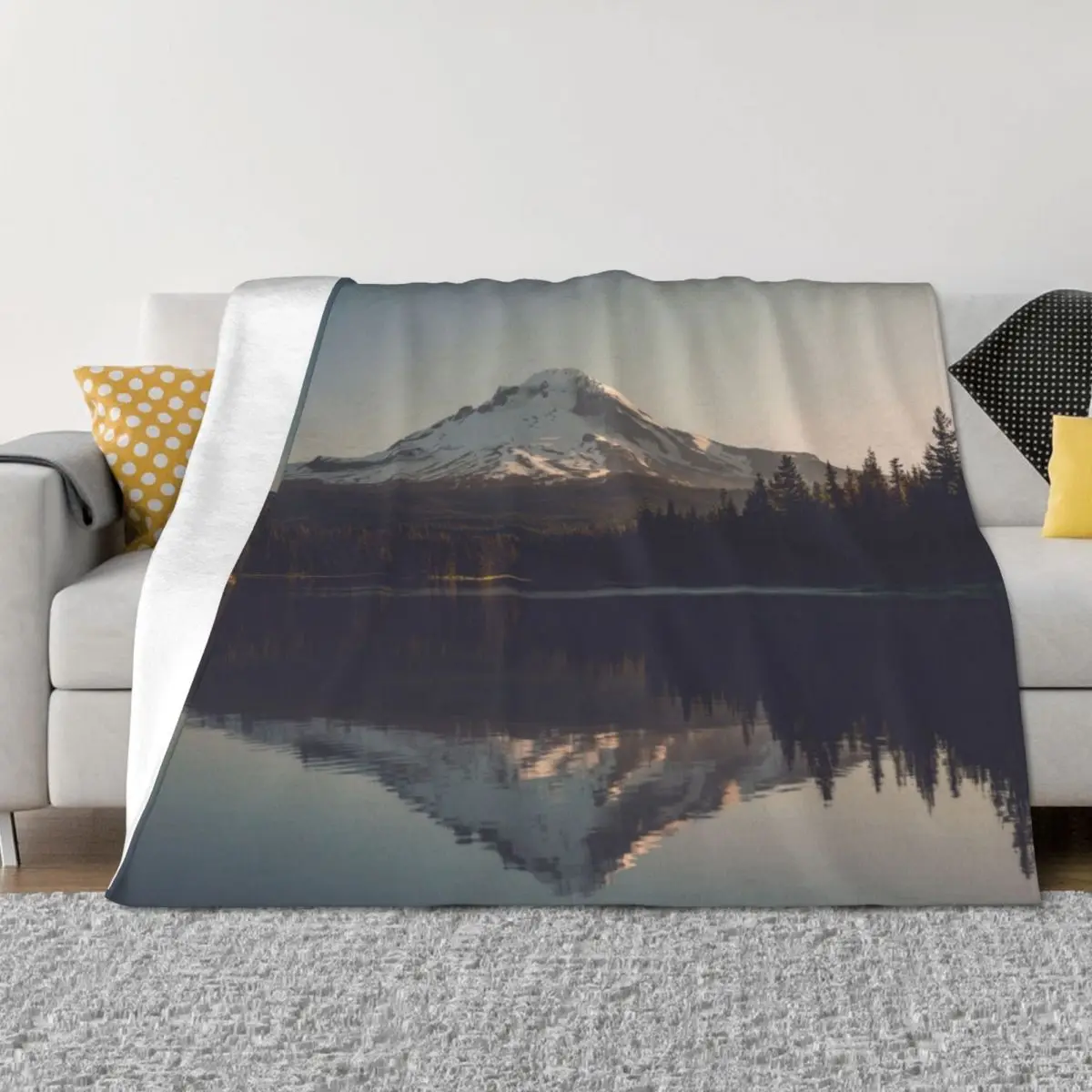 

Wy'east XIV - Mount Hood, Oregon Throw Blanket Beautifuls christmas decoration Softest For Sofa Thin Blankets