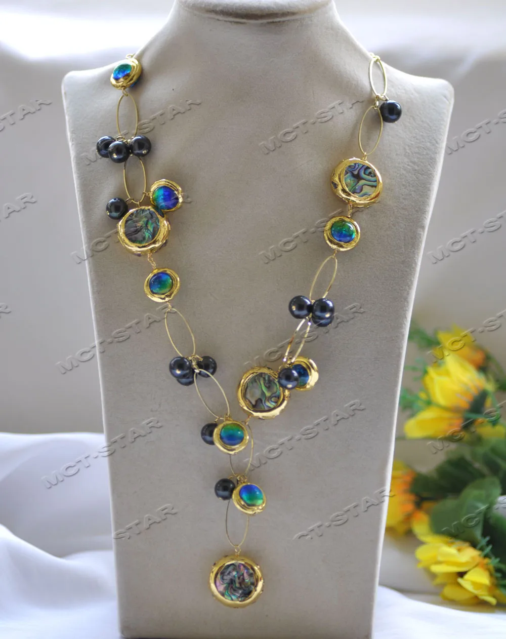 

Z12595 23'' 25mm Black Round Abalone Shell Gold-Plated Bead Blue Murano Glass Necklace Pendant