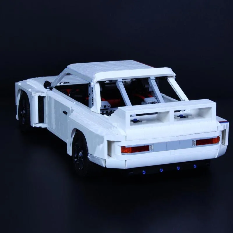 Nouvelle MOC-189726 technique 3.0 CSL IMSA 1975 Échelle 1:8 M3 E30 MOC-126929 Les nuits de construction Voiture de sport Assemblage Jouet Garçon Cadeaux d'anniversaire