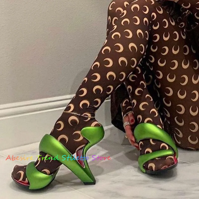 

Fashion Amazing Strange Snake Heel Sandals Green Peep Toe Cut Out Designer Brand Woman Summer Party Dres Runway Stage Shoes